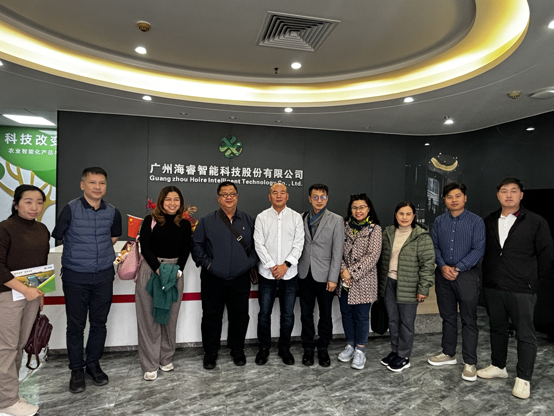 泰國高校參訪團(tuán)到訪海睿科技參觀交流 (2).jpg